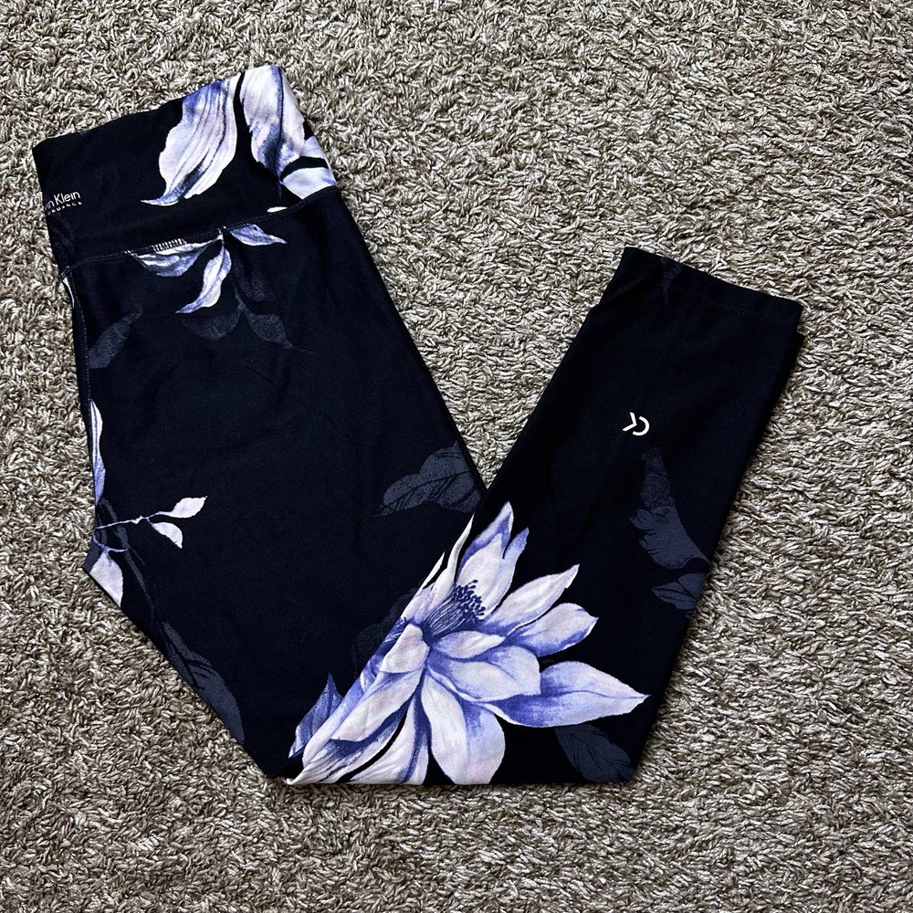 Calvin Klein Performance Wick Medium Black Floral Capri Leggings